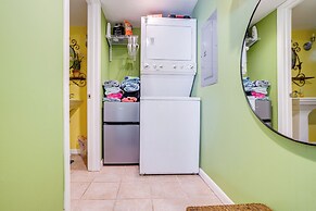 The White Elephant Inn Getaway w/ Pool & Hot Tub!