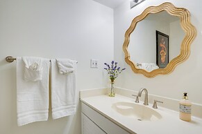 The White Elephant Inn Getaway w/ Pool & Hot Tub!