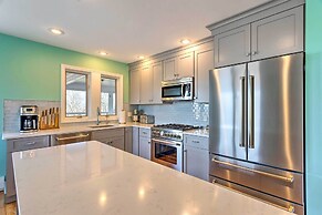 Birders Paradise Beachhouse < 2 Miles to Winery!