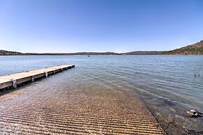 Greers Ferry Home w/ Yard, < 1 Mi to Marina!