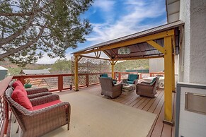 Deck & Indoor Pickleball Court: West Sedona Home!