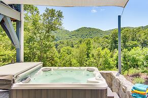 Comfy Asheville Vacation Rental w/ Hot Tub!