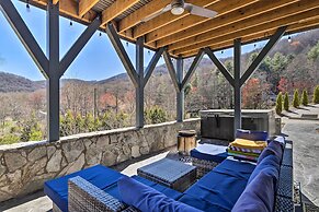 Comfy Asheville Vacation Rental With Hot Tub
