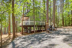 Greers Ferry Treehouse-style Cabin w/ Lake Access!