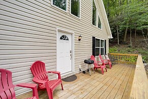 'greystone' Creekside Cabin: Hike, Fish & Explore!