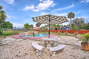 Cozy Melbourne Home w/ Deck & Pool: 5 Mi to Beach!