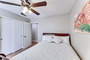 Gilbert Family Home: Games, Private Pool & Patio!
