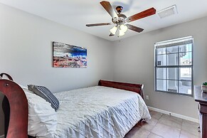 Gilbert Family Home: Games, Private Pool & Patio!