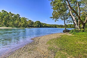 Branson Condo ~ 4 Miles to Museums & Attractions