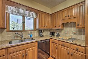 40-acre Ski Retreat w/ Hot Tub in Banner Elk!