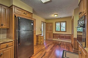 40-acre Ski Retreat w/ Hot Tub in Banner Elk!