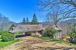 40-acre Ski Retreat w/ Hot Tub in Banner Elk!