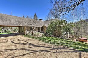 40-acre Ski Retreat w/ Hot Tub in Banner Elk!