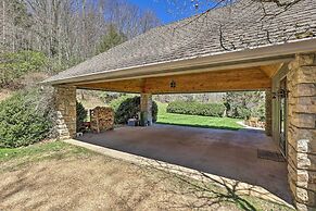 40-acre Ski Retreat w/ Hot Tub in Banner Elk!