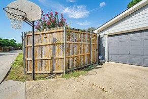 Texas Home w/ Yard: 2 Mi to Prairie Creek Park