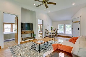 Quaint Goshen Apartment w/ Patio!