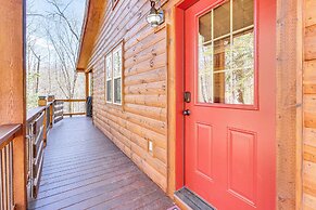 Hot Tub + Fire Pit: Dog-friendly Cabin in Murphy!