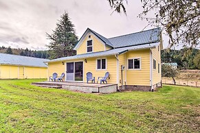 Quaint Coquille Getaway Near Beaches + Parks!