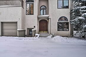 Townhome ~ 4 Mi to Beaver Creek & 8 Mi to Vail!