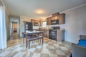 Pet-friendly Cassoplis Cabin, Close to Parks!