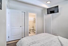 < 1 Mi to El Paseo: Cottage Oasis w/ Fire Pit