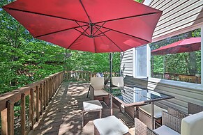 Fire Pit & Grill: Lakefront Poconos Cottage!