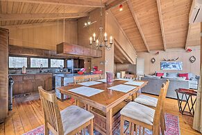 Fire Pit & Grill: Lakefront Poconos Cottage!