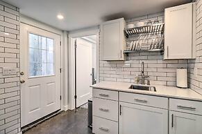 1 Mi to Riverwalk: Downtown Reno Studio w/ Patio!