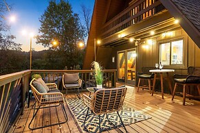 Rustic Lafayette A-frame Cabin w/ Game Room!