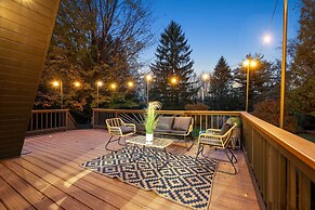 Rustic Lafayette A-frame Cabin w/ Game Room!