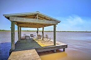 Exquisite Lake Charles Gem - Waterfront Views