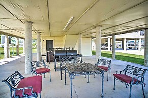 Exquisite Lake Charles Gem - Waterfront Views