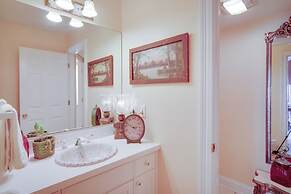 Exquisite Lake Charles Gem - Waterfront Views