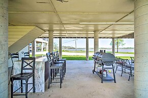 Exquisite Lake Charles Gem - Waterfront Views