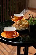 Elegant Warsaw Apartment by Renters