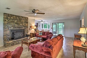 Norfork Getaway: Walk in White River Access!