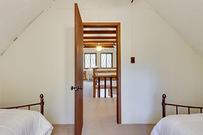 6 Mi to Lake Wallenpaupack: Poconos Getaway!