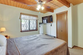 6 Mi to Lake Wallenpaupack: Poconos Getaway!