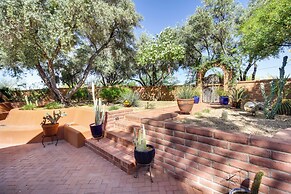 Eclectic Tucson Home 2 Mi to Saguaro National Park