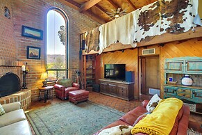 Eclectic Tucson Home 2 Mi to Saguaro National Park