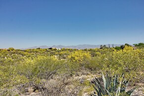 Eclectic Tucson Home 2 Mi to Saguaro National Park