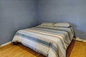 Fayetteville Vacation Rental w/ Yard!