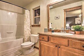 Townhome w/ Private Hot Tub, 8 Mi to Downtown