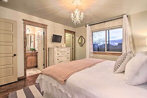 Townhome w/ Private Hot Tub, 8 Mi to Downtown