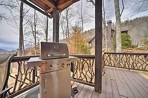 Mtn-view Cabin: Deck, Grill & Fire Pit in Franklin