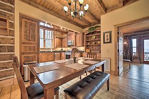 Mtn-view Cabin: Deck, Grill & Fire Pit in Franklin