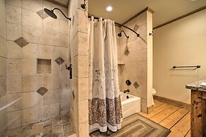 Mtn-view Cabin: Deck, Grill & Fire Pit in Franklin