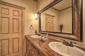 Mtn-view Cabin: Deck, Grill & Fire Pit in Franklin