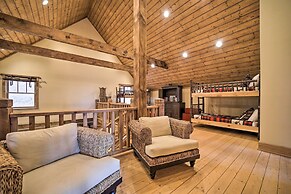 Mtn-view Cabin: Deck, Grill & Fire Pit in Franklin