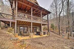 Mtn-view Cabin: Deck, Grill & Fire Pit in Franklin